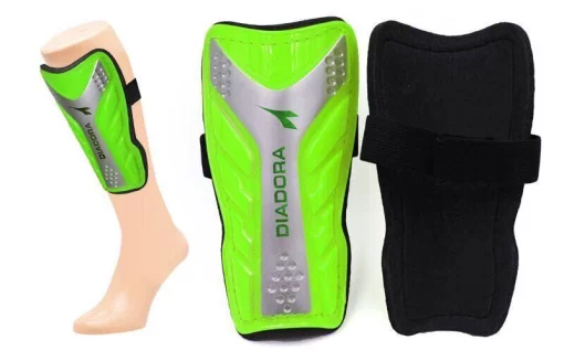 Щитки футбольные FB-624(S), размер S