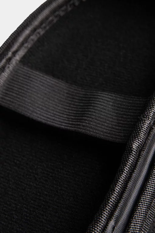 Чохол для окулярів Arena GOGGLE CASE чорний, пурпурний Уні OFSM