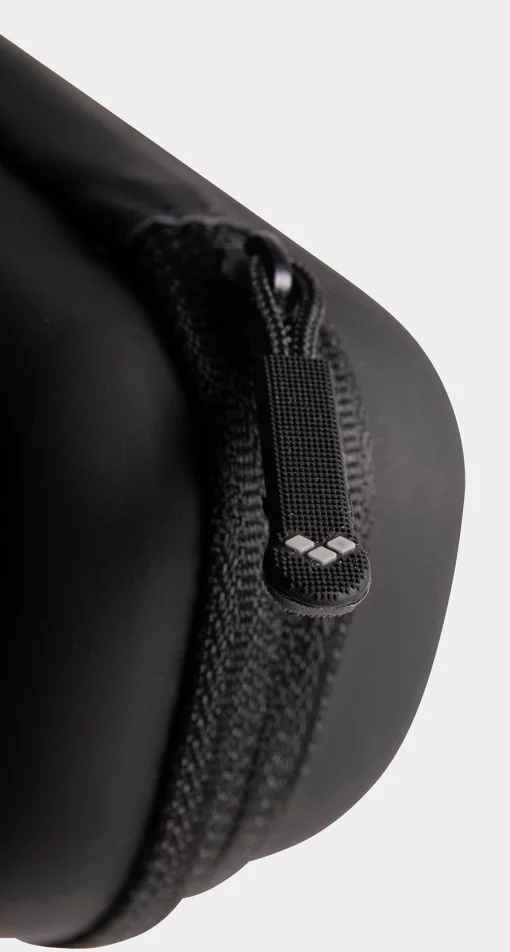 Чохол для окулярів Arena GOGGLE CASE чорний, пурпурний Уні OFSM