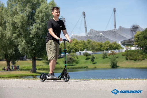 Міський самокат Schildkröt City Scooter Street Master 200mm Green чорно-зелений Уні Max:100 кг