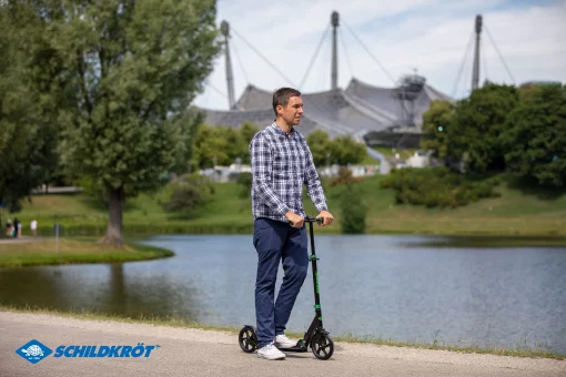 Міський самокат Schildkröt City Scooter Street Master 200mm Green чорно-зелений Уні Max:100 кг