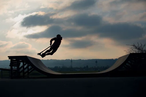 Самокат трюковий Schildkr&ouml;t Kickless Forest чорно-зелений Уні Max:100 кг