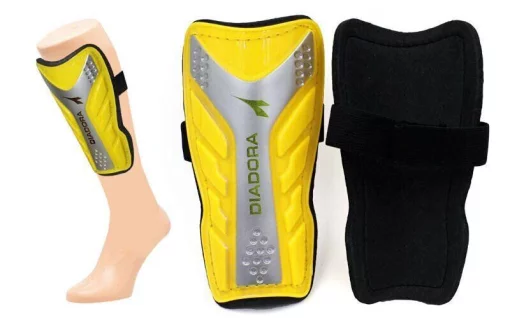 Щитки футбольные FB-624(S), размер S