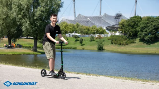 Міський самокат Schildkröt City Scooter Street Master 200mm Green чорно-зелений Уні Max:100 кг
