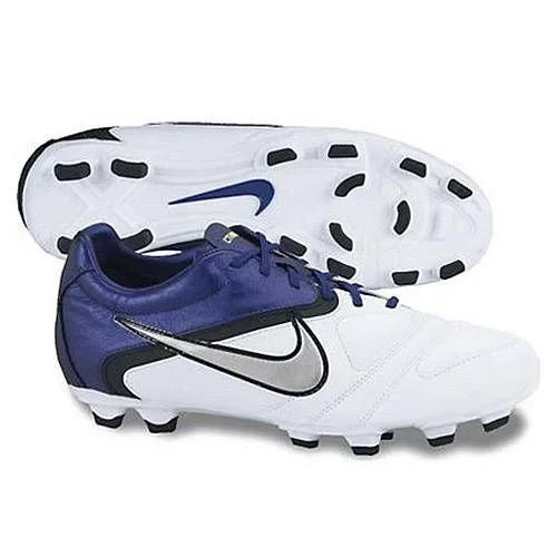 Бутси Nike CTR360 LIBRETTO II FG 45 (28 см)
