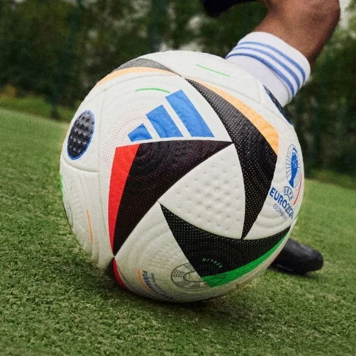 Футбольний м'яч Adidas Fussballliebe Euro 2024 OMB (FIFA QUALITY PRO) IQ3682 №5