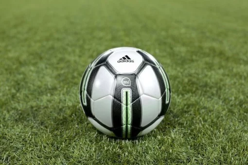 Футбольний м'яч Adidas miCoach Smart Ball (Розумний м'яч)