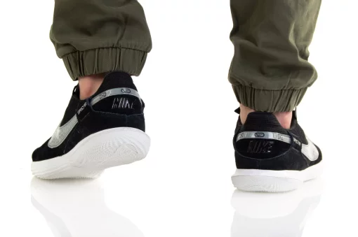 Футзалки Nike Streetgato IC DC8466-010, размер 40.5 (26,0 см)