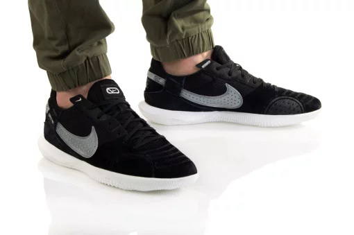 Футзалки Nike Streetgato IC DC8466-010, размер 40.5 (26,0 см)