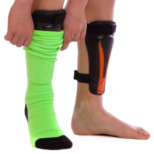 Щитки футбольные FB-624(M), размер M