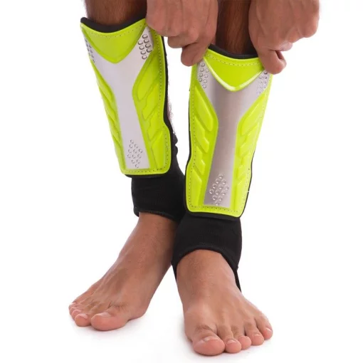 Щитки футбольные с защитой лодыжки FB-602P, размер M